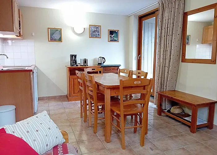 With Balcony For 6 People
