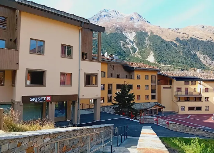 With Balcony For 6 People Appartamento