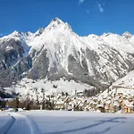 With Balcony For 6 People Val Cenis